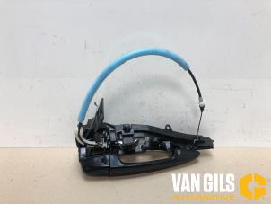 Gebruikte Deurgreep 4Deurs links-voor BMW X5 (F15) xDrive 40d 3.0 24V Prijs € 55,00 Margeregeling aangeboden door Van Gils Automotive