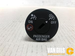 Gebruikte Airbag schakelaar Opel Insignia Grand Sport 2.0 GSi Turbo 16V 4x4 Prijs op aanvraag aangeboden door Van Gils Automotive