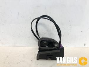 Gebruikte Slotmechaniek Portier 4Deurs links-voor Opel Insignia Grand Sport 2.0 GSi Turbo 16V 4x4 Prijs € 49,99 Margeregeling aangeboden door Van Gils Automotive