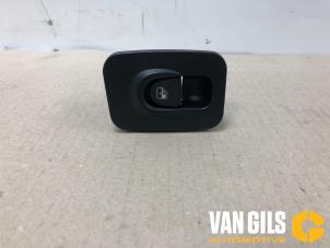 Begagnade Brytare, eldrivna fönster Lancia Ypsilon (843) 1.2 16V Pris € 40,00 Marginaltabell erbjuds av Van Gils Automotive