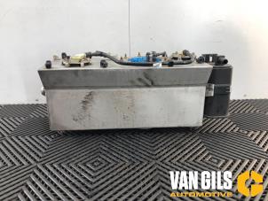 Gebruikte Tank Volkswagen Touran (1T3) 1.4 16V TSI EcoFuel Prijs € 75,00 Margeregeling aangeboden door Van Gils Automotive