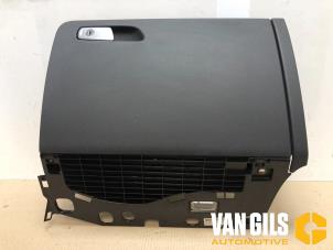 Gebruikte Dashboardkastje Audi Q5 (8RB) 3.2 FSI V6 24V Quattro Prijs € 60,00 Margeregeling aangeboden door Van Gils Automotive