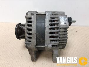 Gebruikte Dynamo Nissan Qashqai (J10) 1.6 16V Prijs op aanvraag aangeboden door Van Gils Automotive