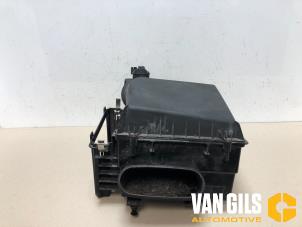 Begagnade Luftfilterhus Mercedes B (W246) 2.1 B-220 CDI BlueEFFICIENCY, B-220d 16V Pris € 49,99 Marginaltabell erbjuds av Van Gils Automotive