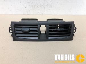 Gebruikte Luchtrooster Dashboard Suzuki Celerio (LF) 1.0 12V Dualjet Prijs € 33,00 Margeregeling aangeboden door Van Gils Automotive