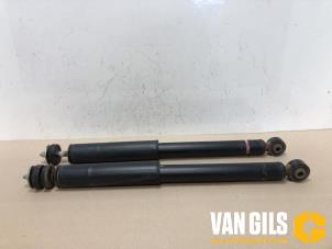 Gebruikte Schokdemper set Suzuki Celerio (LF) 1.0 12V Dualjet Prijs op aanvraag aangeboden door Van Gils Automotive