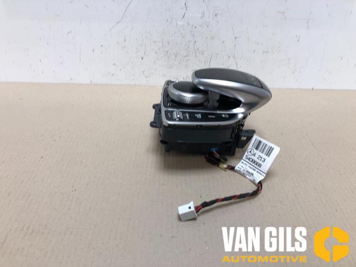 Regelunit Multi Media van een Mercedes-Benz E (W213) E-63 AMG S 4.0 V8 Turbo 4-Matic+ 2019