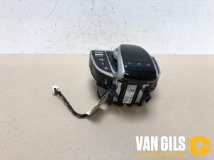 Gebruikte Regelunit Multi Media Mercedes E (W213) E-63 AMG S 4.0 V8 Turbo 4-Matic+ Prijs € 429,99 Margeregeling aangeboden door Van Gils Automotive