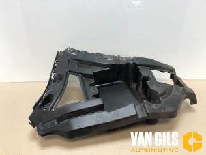 Begagnade Stötfångarfäste, höger bak BMW X3 (F25) xDrive35i 3.0 24V Pris € 49,99 Marginaltabell erbjuds av Van Gils Automotive