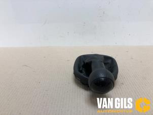 Begagnade Växelspaksskydd Volkswagen Caddy III (2KA,2KH,2CA,2CH) 1.6 TDI 16V Pris € 30,00 Marginaltabell erbjuds av Van Gils Automotive