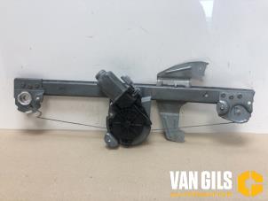 Gebruikte Raammechaniek 2Deurs links-voor Toyota Aygo (B10) 1.0 12V VVT-i Prijs € 30,00 Margeregeling aangeboden door Van Gils Automotive