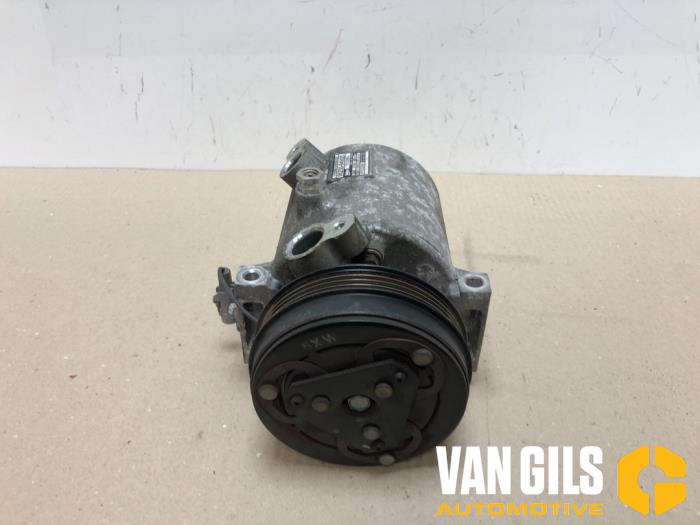 Luftkonditioneringspump från en Suzuki Celerio (LF) 1.0 12V Dualjet 2016