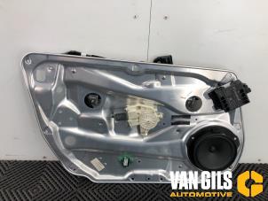 Gebruikte Ruitmechaniek 4Deurs links-voor Mercedes C Estate (S204) 2.2 C-220 CDI 16V BlueEfficiency Prijs € 65,00 Margeregeling aangeboden door Van Gils Automotive