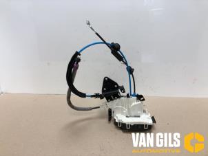 Gebruikte Portierslot Mechaniek 4Deurs links-achter Mercedes C Estate (S204) 2.2 C-220 CDI 16V BlueEfficiency Prijs € 49,99 Margeregeling aangeboden door Van Gils Automotive