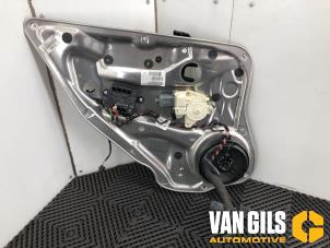 Gebruikte Ruitmechaniek 4Deurs links-achter Mercedes C Estate (S204) 2.5 C-230 V6 24V Prijs € 65,00 Margeregeling aangeboden door Van Gils Automotive