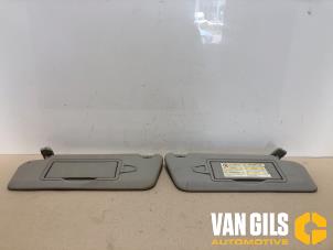 Gebruikte Zonneklep set Mercedes C Estate (S204) 2.5 C-230 V6 24V Prijs € 45,00 Margeregeling aangeboden door Van Gils Automotive