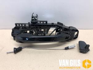 Gebruikte Portiergreep 4Deurs links-achter Mercedes GLE AMG Coupe (C292) 5.5 63 S AMG V8 biturbo 32V 4-Matic Prijs € 149,99 Margeregeling aangeboden door Van Gils Automotive