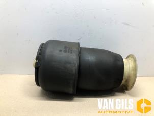 Begagnade Luftfjäder BMW 5 serie Touring (F11) 525d 16V Pris € 125,00 Marginaltabell erbjuds av Van Gils Automotive