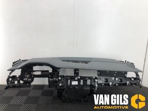Nieuwe Dashboard Audi Q8 (4MN) 3.0 V6 24V 55 TFSI e Hybrid Quattro Prijs € 1.210,00 Inclusief btw aangeboden door Van Gils Automotive