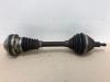 Aandrijfas links-voor van een Audi A1 Sportback (8XA/8XF), 2011 / 2018 1.6 TDI 16V, Hatchback, 4Dr, Diesel, 1.598cc, 66kW (90pk), FWD, CAYB, 2011-11 / 2015-04, 8XA; 8XF 2013