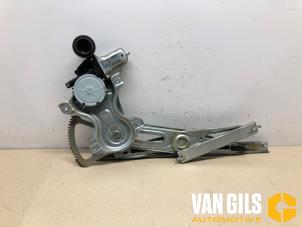 Begagnade Fönstermekanism, 4-dörrars, höger fram Toyota Yaris II (P9) 1.0 12V VVT-i Pris € 45,00 Marginaltabell erbjuds av Van Gils Automotive