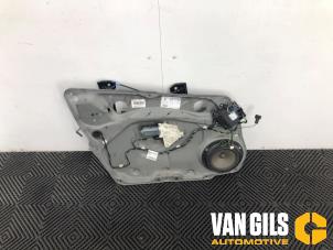 Gebruikte Ruitmechaniek 4Deurs links-voor Mercedes B (W245) 2.0 B-180 CDI 16V Prijs € 65,00 Margeregeling aangeboden door Van Gils Automotive