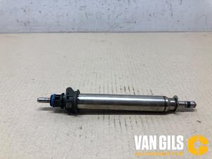 Gebruikte Injector (benzine injectie) Mercedes A (177.0) 2.0 A-220 Turbo 16V Prijs € 49,99 Margeregeling aangeboden door Van Gils Automotive