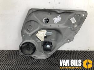 Begagnade Fönstermekanism för bakre dörr, 4-dörrars, höger Mercedes A (W169) 2.0 A-200 Turbo 5-Drs. Pris € 50,00 Marginaltabell erbjuds av Van Gils Automotive