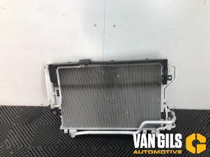 Begagnade Kondensor, luftkonditionering Hyundai Kona (OS) 39 kWh Pris € 175,00 Marginaltabell erbjuds av Van Gils Automotive