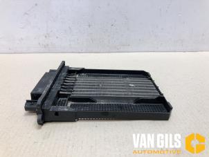 Begagnade Värmeelement Landrover Range Rover Evoque (LVJ/LVS) 2.0 Si4 240 16V 5-drs. Pris € 34,99 Marginaltabell erbjuds av Van Gils Automotive