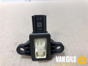 Begagnade Airbagsensor Landrover Range Rover Evoque (LVJ/LVS) 2.0 Si4 240 16V 5-drs. Pris € 30,00 Marginaltabell erbjuds av Van Gils Automotive