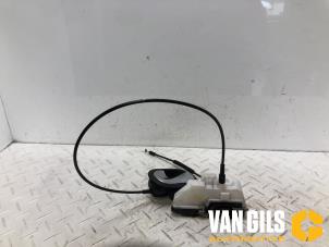 Begagnade Dörrlåsmekanism, 2-dörrars, vänster Renault Twingo II (CN) 1.2 16V Pris € 45,00 Marginaltabell erbjuds av Van Gils Automotive