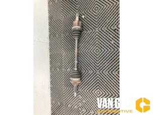 Begagnade Drivaxel, vänster fram Chevrolet Spark (M300) 1.0 16V Pris € 30,00 Marginaltabell erbjuds av Van Gils Automotive