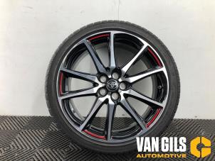 Begagnade Hjul + däck Toyota Yaris IV (P21/PA1/PH1) 1.5 12V Hybrid 115 Pris € 450,00 Marginaltabell erbjuds av Van Gils Automotive