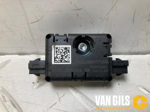 Gebruikte Antenne (diversen) BMW X5 (G05) xDrive 45 e iPerformance 3.0 24V Prijs € 24,20 Inclusief btw aangeboden door Van Gils Automotive