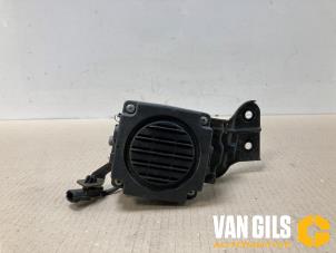 Używane Glosnik Nissan Leaf (ZE0) Leaf Cena na żądanie oferowane przez Van Gils Automotive