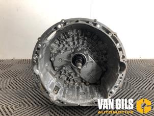 Używane Skrzynia biegów Mercedes C (W205) C-300 2.0 EQ Boost Turbo 16V Cena € 799,99 Procedura marży oferowane przez Van Gils Automotive