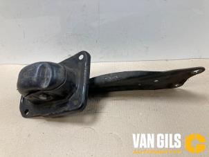 Begagnade Bakre undre gaffelben, vänster Volkswagen Golf VII (AUA) 1.4 TSI 16V Pris € 40,00 Marginaltabell erbjuds av Van Gils Automotive