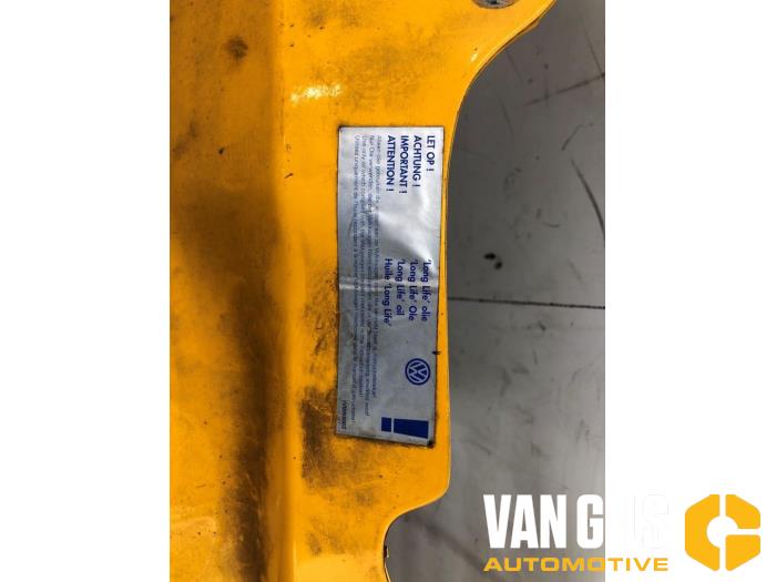 Grill från en Volkswagen Transporter T5 2.5 TDi PF 2007