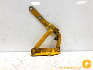 Begagnade Gångjärn, motorhuv Volkswagen Transporter T5 2.5 TDi PF Pris € 40,00 Marginaltabell erbjuds av Van Gils Automotive