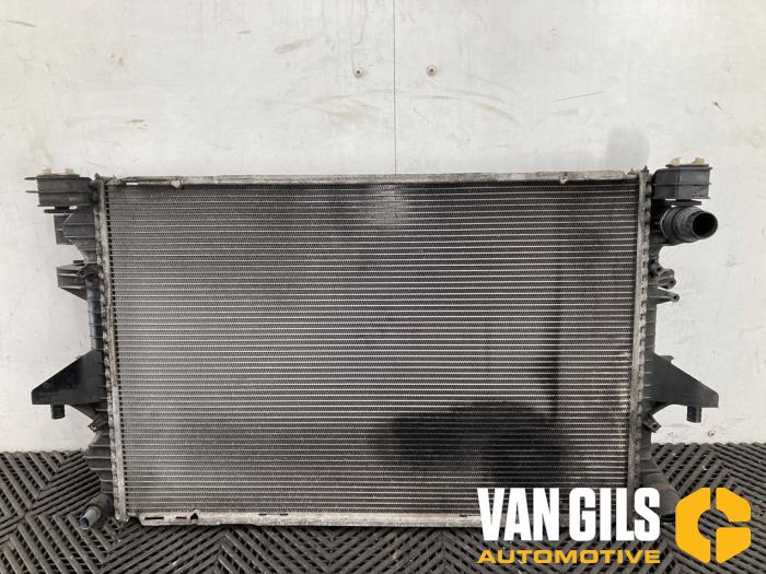 Kylare från en Volkswagen Transporter T5 2.5 TDi PF 2007