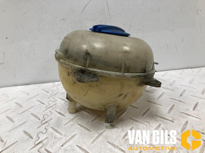 Expansionskärl från en Volkswagen Transporter T5 2.5 TDi PF 2007