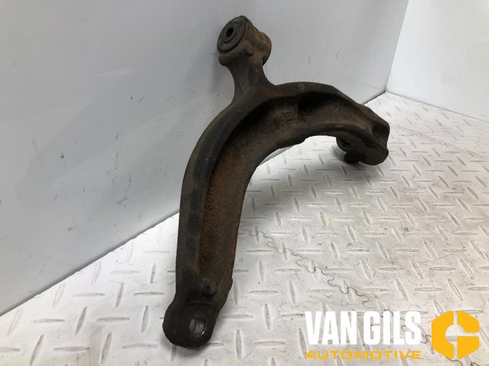 Främre undre gaffelben, höger från en Volkswagen Transporter T5 2.5 TDi PF 2007