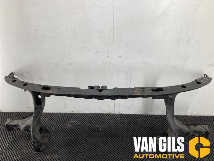 Front från en Volkswagen Transporter T5 2.5 TDi PF 2007