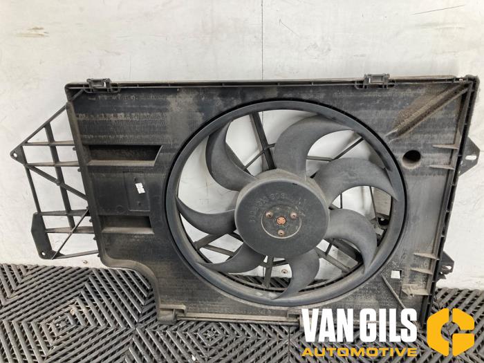 Motor kylfläkt från en Volkswagen Transporter T5 2.5 TDi PF 2007