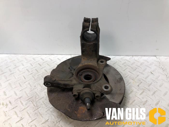 Spindel, vänster fram från en Volkswagen Transporter T5 2.5 TDi PF 2007