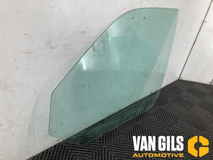Dörrfönster, 2-dörrars, vänster från en Volkswagen Transporter T5 2.5 TDi PF 2007