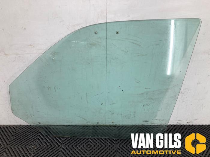 Dörrfönster, 2-dörrars, vänster från en Volkswagen Transporter T5 2.5 TDi PF 2007