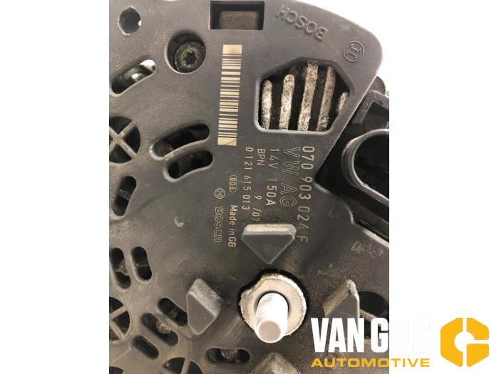 Dynamo från en Volkswagen Transporter T5 2.5 TDi PF 2007