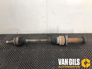 Używane Os napedowa prawy przód Volkswagen Transporter T5 1.9 TDi Cena € 125,00 Procedura marży oferowane przez Van Gils Automotive